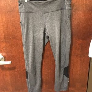 Lululemon pace rival crop